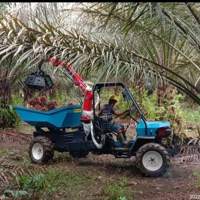 Tracteur à cabine ouverte pour plantations d'huile de palme avec vitesse de prise de force 240-1340 tr/min et pneu agricole