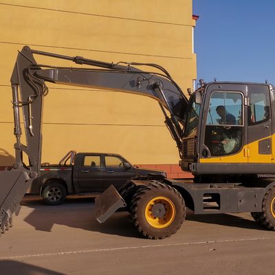 2200rpm a roulé Mini Excavator Bucket Wheel Excavator avec Cummins Engine