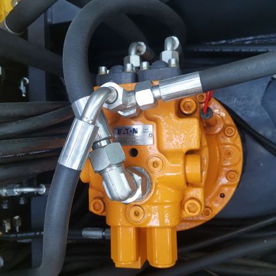 Excavatrice Machine de seau de 4WD Mini Digger Machine 0.6m3 petite