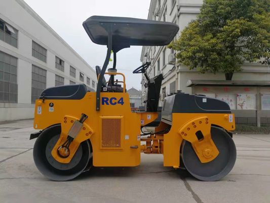 machine variable vibratoire de route de rouleau de vitesse de rouleau de route 4000kg