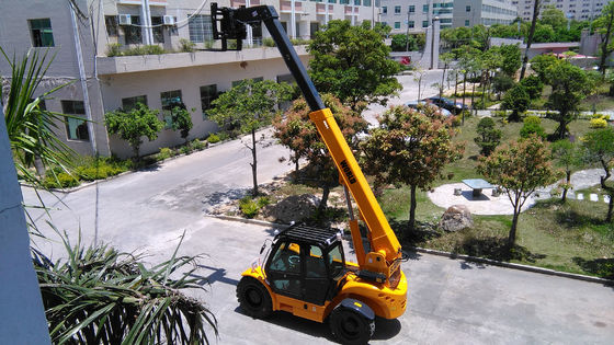 chariot élévateur télescopique diesel 7m de direction à quatre roues de manipulateur de 3T 4T 14m Telehandler